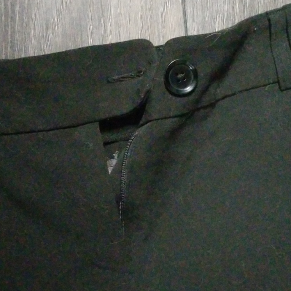 Capris - Picture 2 of 4